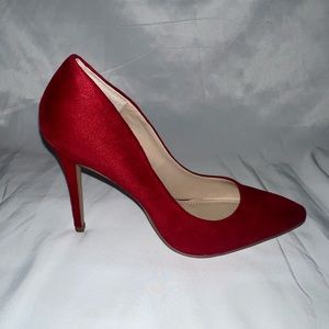 NWOB Charles By Charles David Size 9 Bordo Pumps Heel 4.5” H4